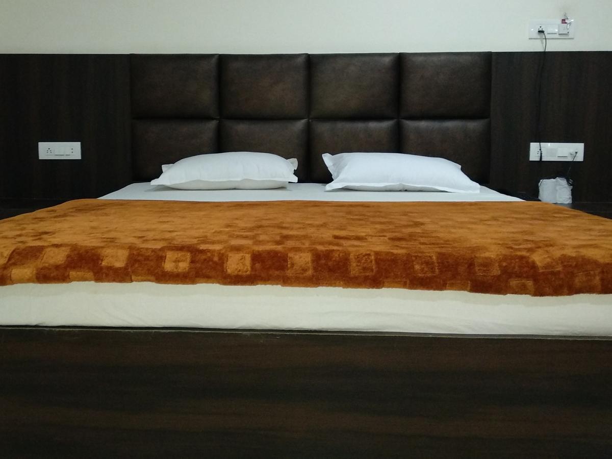 Morena Oyo 60976 Hotel Shree Ji المظهر الخارجي الصورة